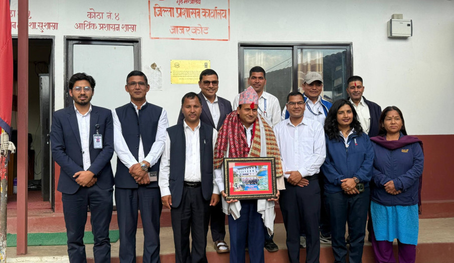 सुरक्षा समितिका सदस्यहरुको तर्फबाट श्रीमान् प्रमुख जिल्ला अधिकारी श्री राजु प्रसाद पौडेलज्यूको विदाई तथा फेरि भेटौला कार्यक्रमका झलकहरु